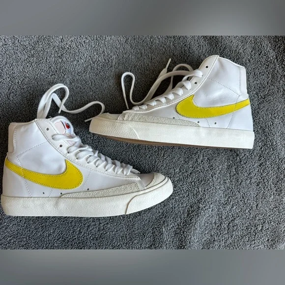 Nike Blazer Mid 77 Vintage Sneakers - Men 6.5 - Barely Worn - Picture 5 of 12